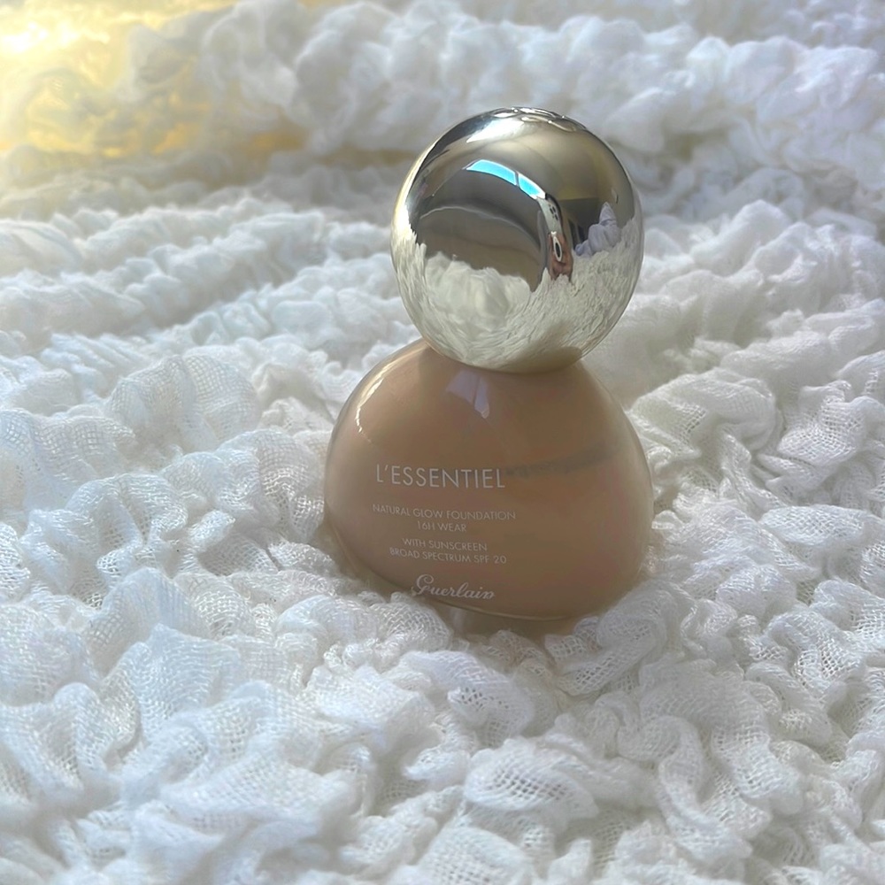 GUERLAIN L’ESSENTIEL Natural Glow Foundation